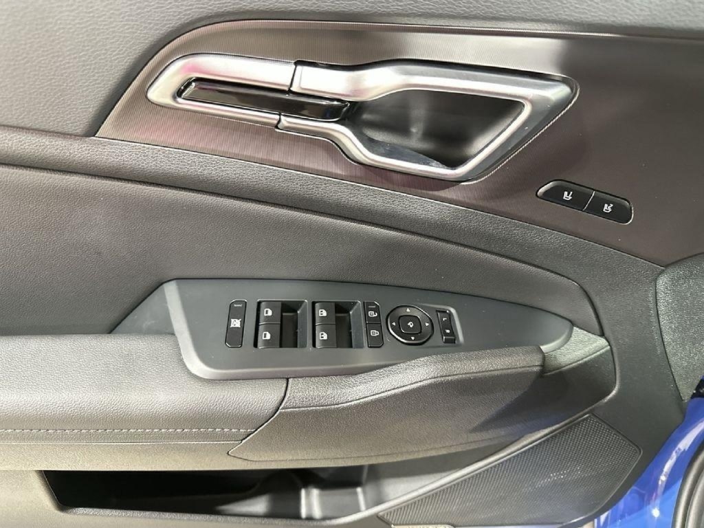 New 2026 Kia Sportage SX FWD image 14