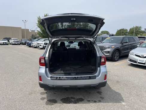 Used 2015 Subaru Outback 3.6R Limited AWD/4WD image 11