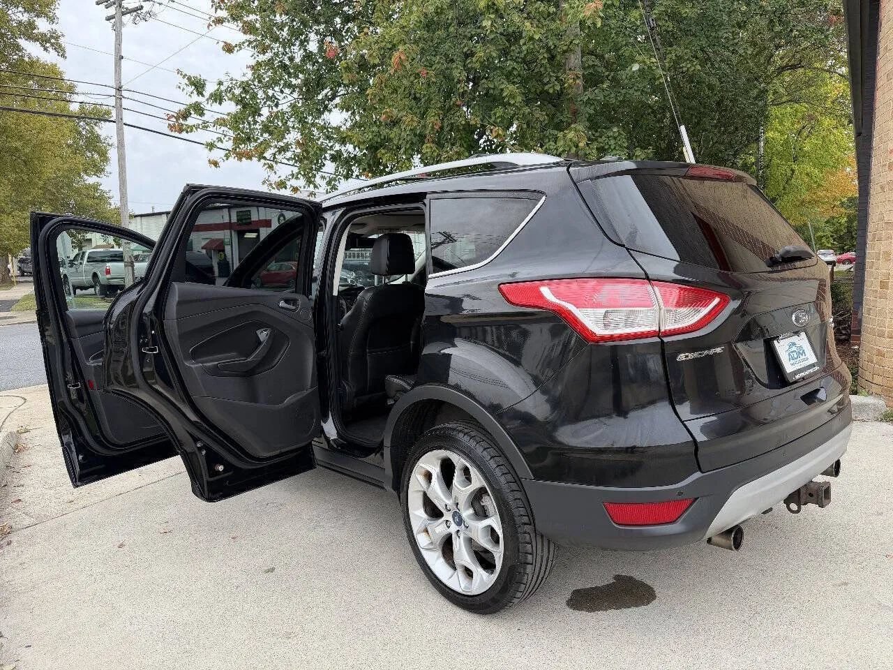 Used 2013 Ford Escape Titanium w/ Parking Technology Pkg AWD/4WD image 24