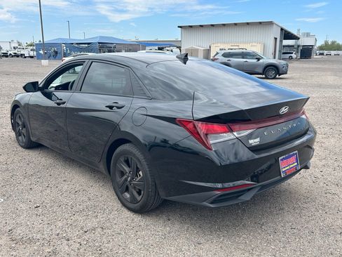 Used 2023 Hyundai Elantra SEL w/ Cargo Package FWD image 7