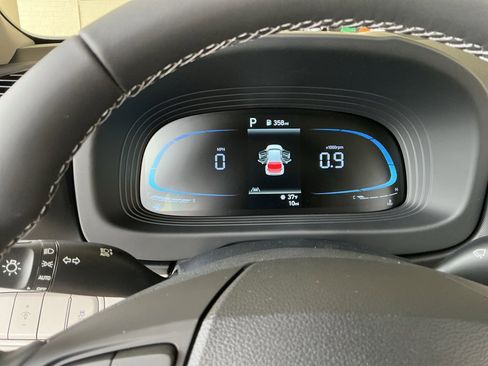 Used 2026 Hyundai Venue SEL FWD image 10