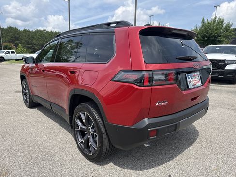 New 2026 Jeep Cherokee Overland w/ Advanced Pro Tech Group AWD/4WD image 5
