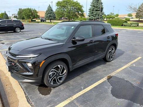 Certified 2025 Chevrolet TrailBlazer RS w/ Convenience Package AWD/4WD image 1