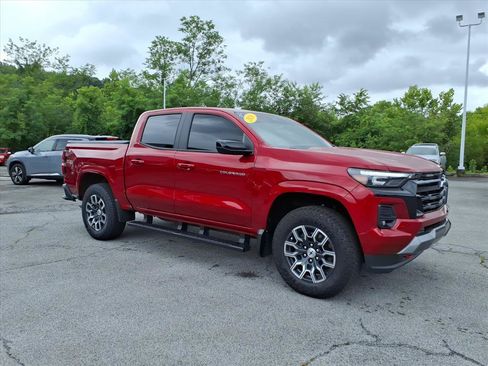 Used 2026 Chevrolet Colorado Z71 w/ Technology Package AWD/4WD image 14