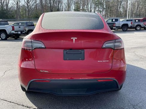 Used 2023 Tesla Model Y Long Range image 4