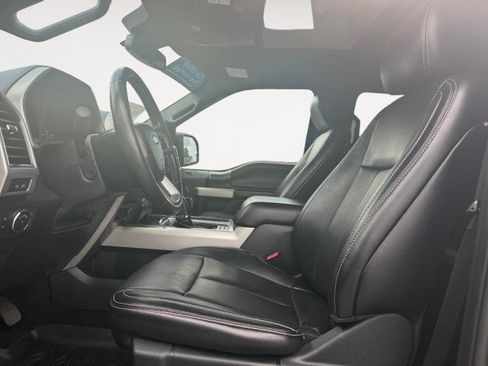 Used 2019 Ford F150 Lariat w/ Equipment Group 502A Luxury AWD/4WD image 2