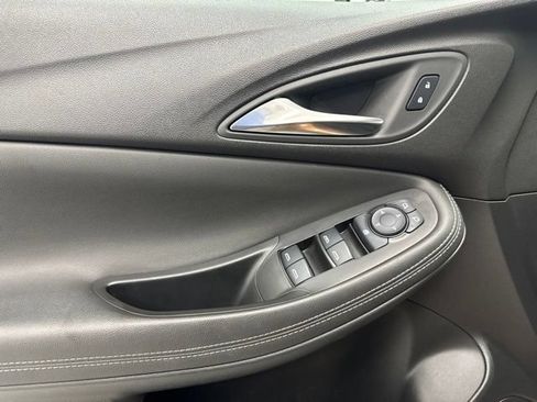 Used 2024 Buick Encore GX Sport Touring AWD/4WD image 9