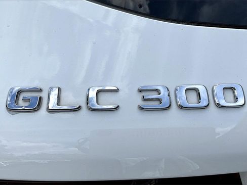 Certified 2021 Mercedes-Benz GLC 300 4MATIC image 33