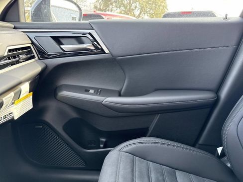 New 2026 Mitsubishi Outlander SE FWD image 25