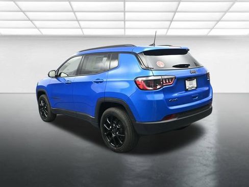 New 2026 Jeep Compass Latitude image 6