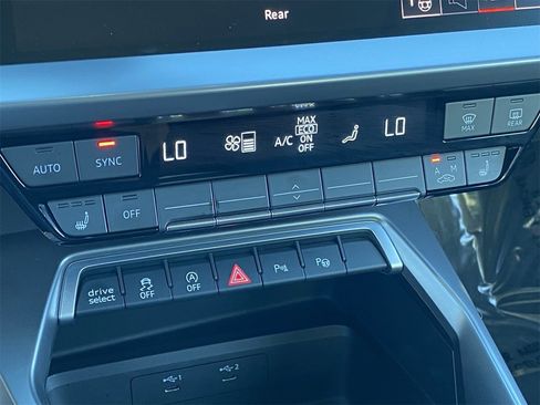 Used 2024 Audi A3 2.0T Premium image 28