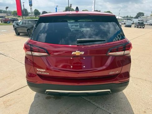 Used 2024 Chevrolet Equinox LT AWD/4WD image 4