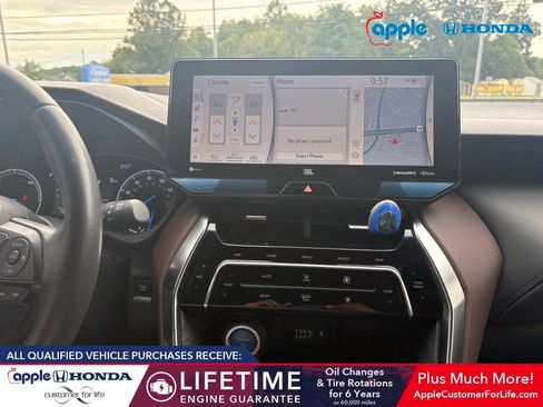Used 2022 Toyota Venza Limited w/ Advanced Technology Package AWD/4WD image 8