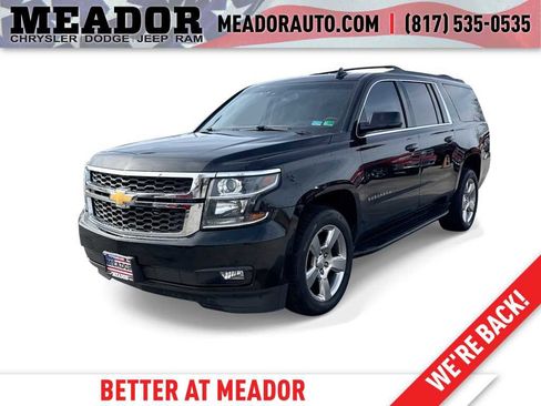 Used 2018 Chevrolet Suburban LT image 1