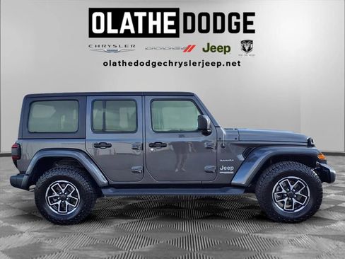 Certified 2020 Jeep Wrangler Unlimited Sahara image 29