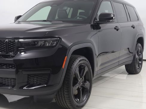 Used 2023 Jeep Grand Cherokee L Altitude image 51