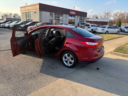 Used 2014 Ford Focus SE w/ SE Winter Package image 8