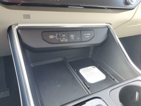 New 2026 Kia Carnival EX image 24