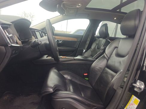 Used 2018 Volvo S90 T6 Inscription w/ Convenience Package image 7