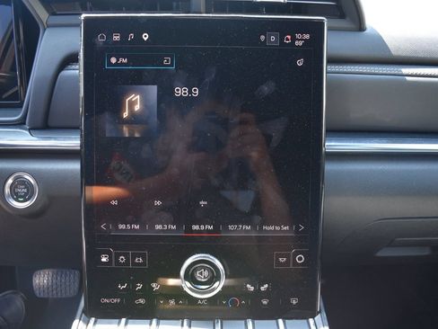 Used 2025 GMC Terrain Elevation AWD/4WD image 15
