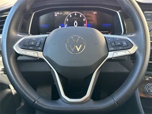 Certified 2023 Volkswagen Jetta SE image 20