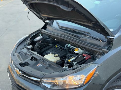 Used 2020 Chevrolet Trax LS image 17