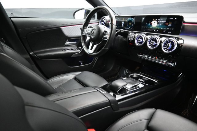 Used 2020 Mercedes-Benz CLA 250 w/ Premium Package image 11