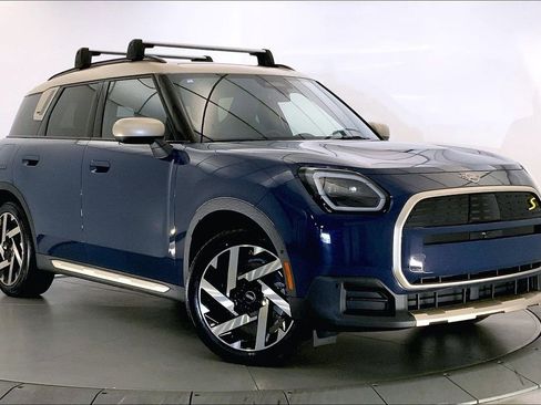 Certified 2025 MINI Cooper Countryman SE w/ Comfort Package Max image 1