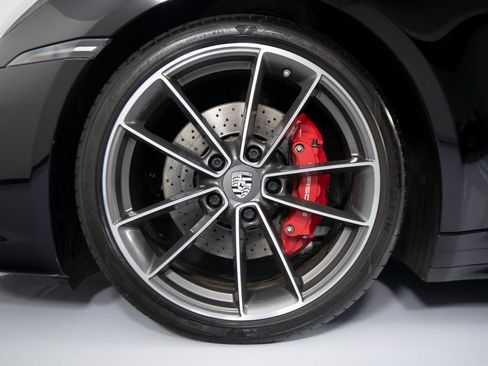 Certified 2021 Porsche 911 Carrera 4S image 15