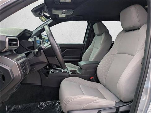 Certified 2025 Toyota Tacoma SR5 AWD/4WD image 15