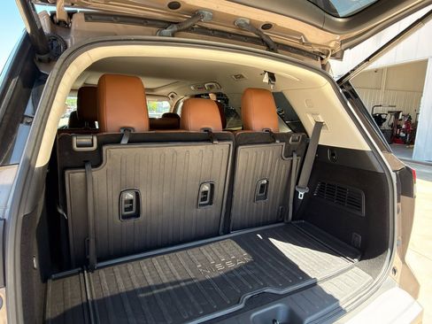 Used 2023 Nissan Pathfinder Platinum w/ Lighting Package (N92) image 24