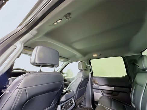 Used 2025 Ford F350 Lariat w/ Chrome Package image 13