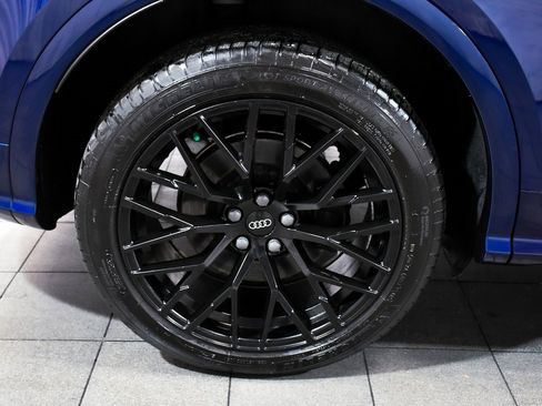 Used 2018 Audi SQ5 Premium Plus w/ Navigation Package image 8