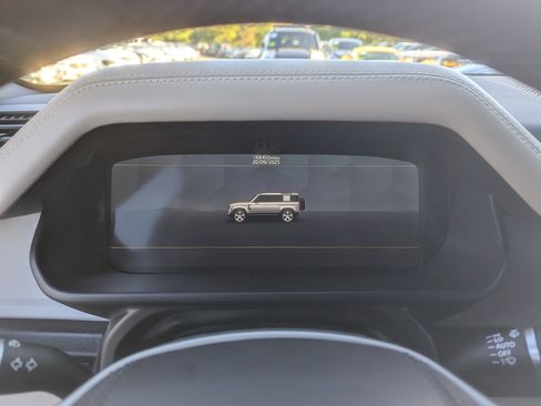 Used 2020 Land Rover Defender 110 HSE image 17