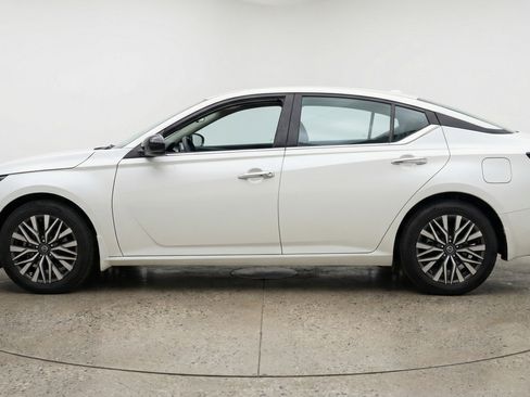 Used 2025 Nissan Altima 2.5 SV image 5