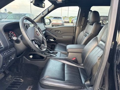 Used 2022 Nissan Frontier PRO-4X w/ Pro-4X Premium Package AWD/4WD image 9