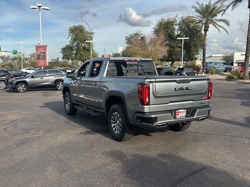 Used 2021 GMC Sierra 1500 AT4 w/ Technology Package image 5