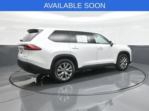 Certified 2024 Toyota Grand Highlander AWD image 7