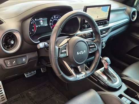 Used 2022 Kia Forte GT-Line w/ GT-Line Premium Package FWD image 9