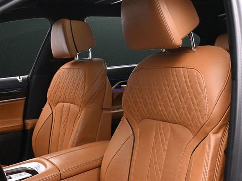 Used 2022 BMW 750i xDrive 750i xDrive w/ Executive Package image 13