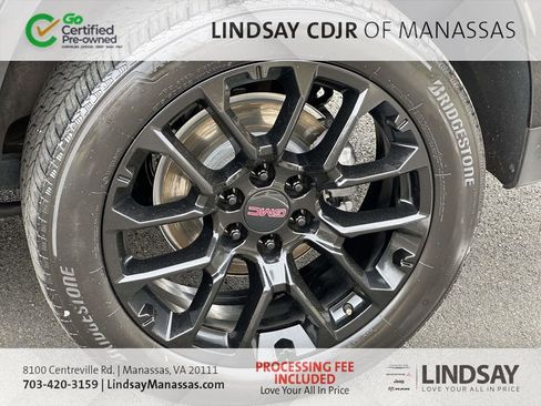 Used 2023 GMC Yukon SLT w/ SLT Premium Package AWD/4WD image 11