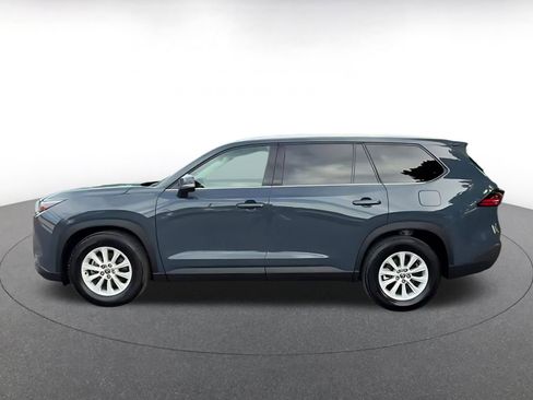 Used 2025 Toyota Grand Highlander FWD image 9