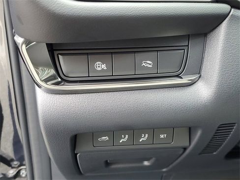 Certified 2025 MAZDA CX-30 2.5 Turbo w/ Premium Package image 9