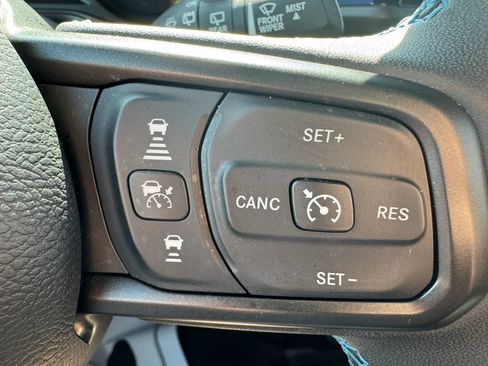 Used 2025 Jeep Wrangler Unlimited Rubicon 4xe AWD/4WD image 9