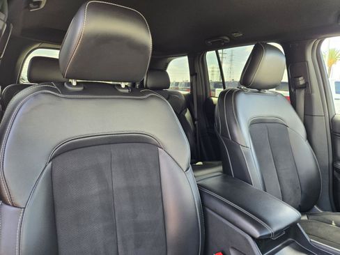 Used 2023 Jeep Grand Cherokee Altitude RWD image 33