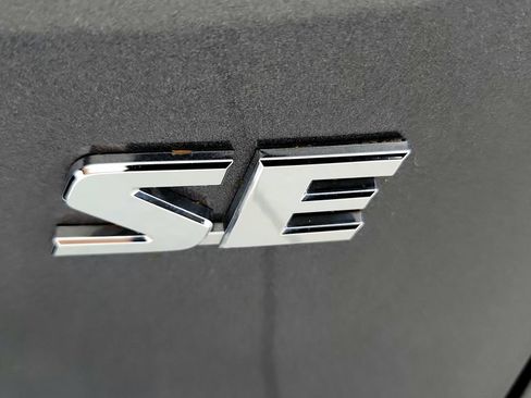Used 2024 Toyota RAV4 SE w/ Weather & Moonroof Package AWD/4WD image 25