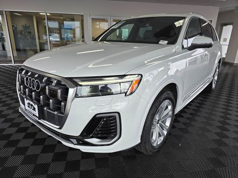 Used 2025 Audi Q7 3.0T Premium Plus AWD/4WD image 7