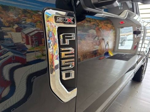 Used 2021 Ford F250 XL w/ STX Appearance Package image 20