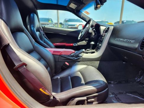Used 2005 Chevrolet Corvette Coupe w/ Preferred Equipment Group RWD image 9