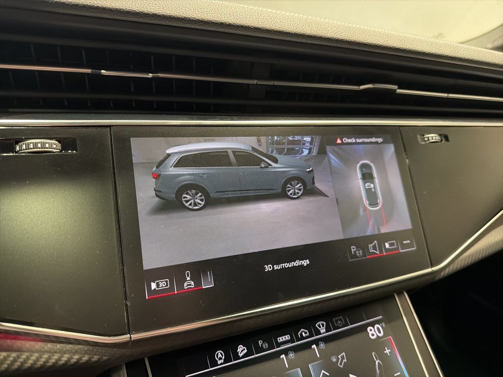 Used 2025 Audi SQ7 Prestige AWD/4WD image 36